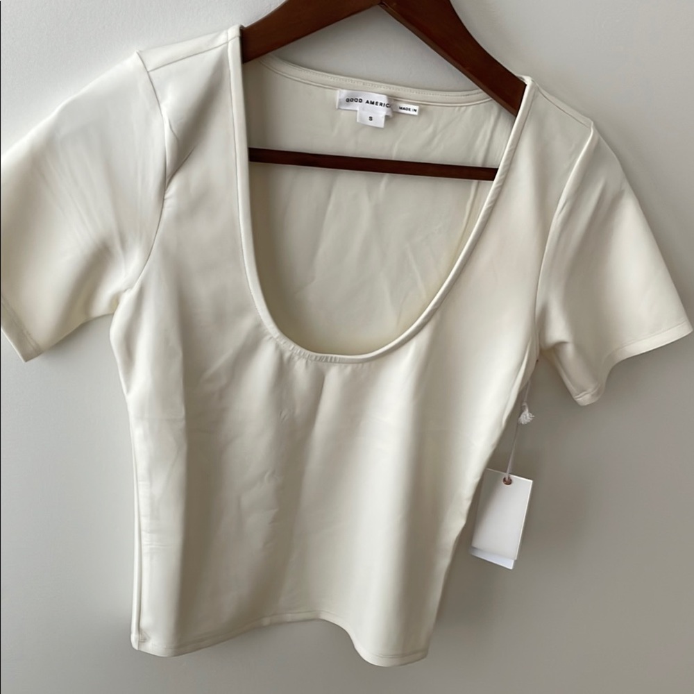 NWT Good American Scuba Scoop Crop Tee